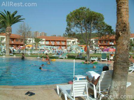 Pine Bay Beach Club 17